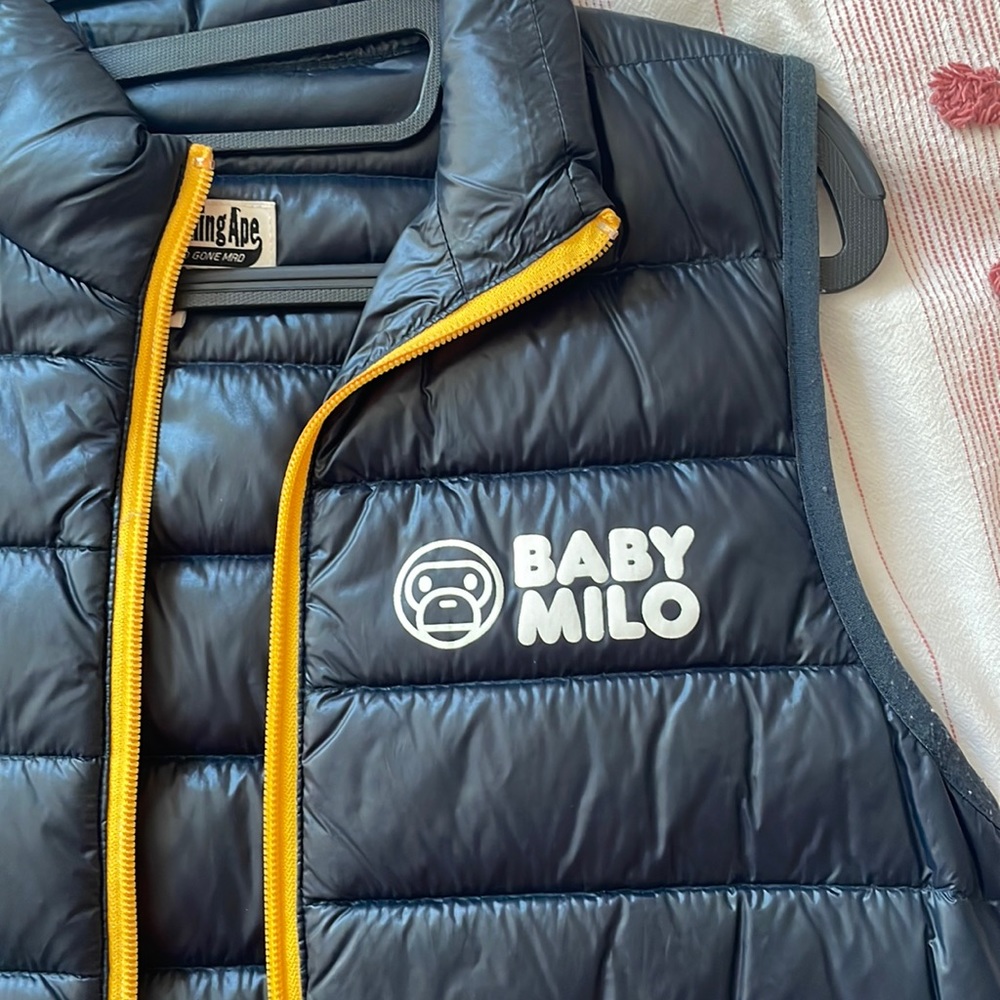 BABY MILO BY A BATHING APE WINDBREAKER
